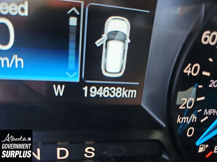 2018-ford-explorer-image-22