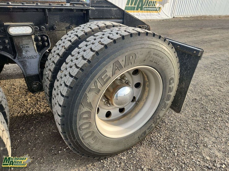 kenworth-t880-image-27