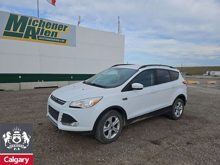 2016-ford-escape-se-image-1