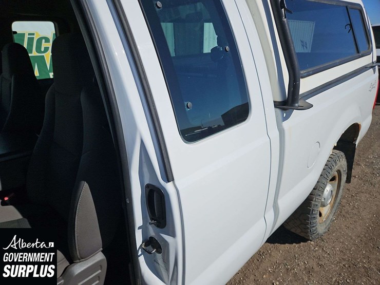2010-ford-f250-image-28