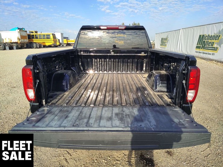 2023-gmc-sierra-1500-image-15