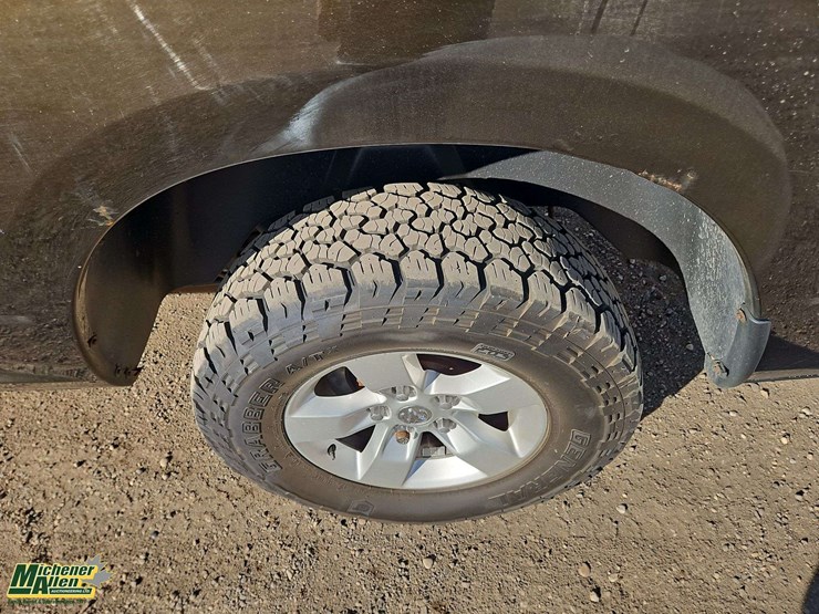 2013-dodge-1500-image-10