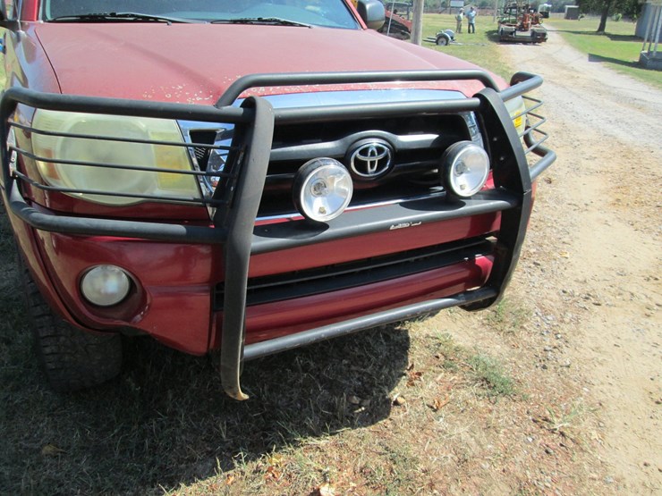 2005-toyota-tacoma-image-16