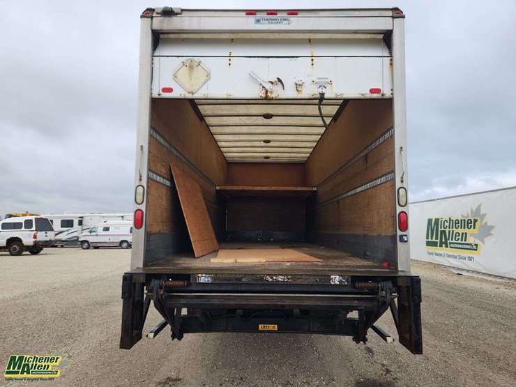 2008-ford-f750-image-27
