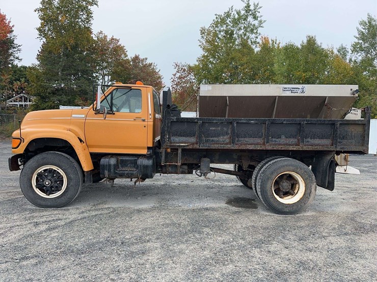 1995-ford-f800-image-8