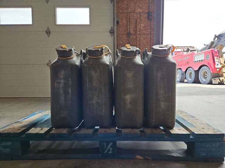 4-20l-diesel-fuel-cans-image-1