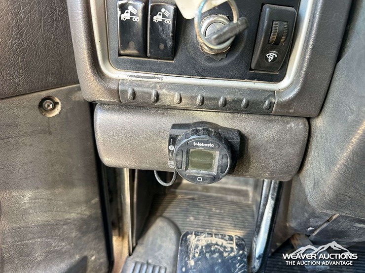 2011-kenworth-t800-image-20