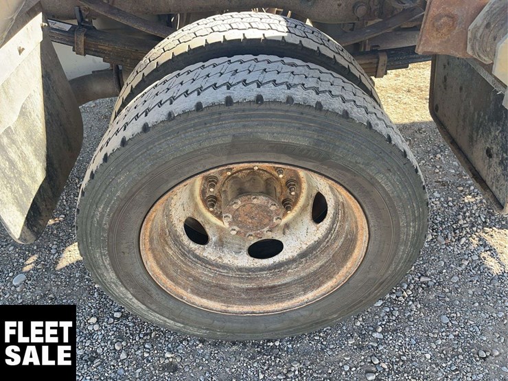 2016-ford-f550-image-11