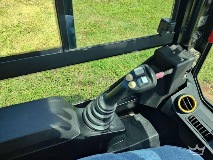 jcb-3ts-8t-image-7