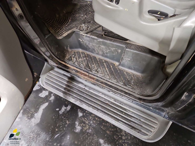 2013-ford-e150-image-26