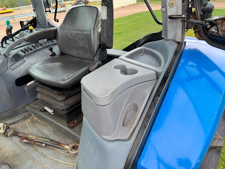 new-holland-ts110a-image-41
