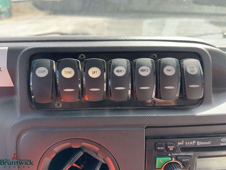 2014-ford-e450-image-28