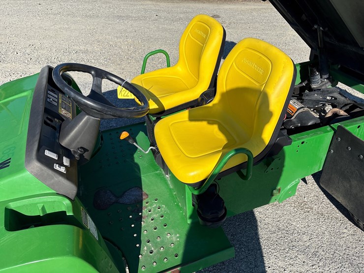 john-deere-turf-gator-image-10