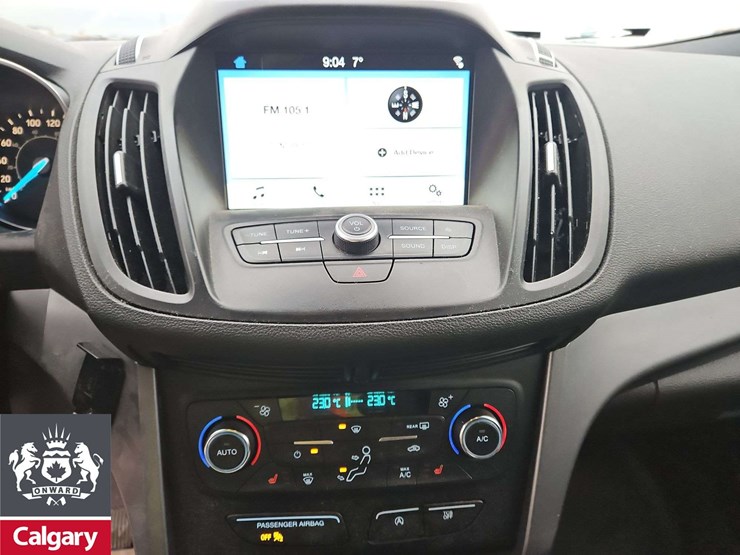 2017-ford-escape-se-image-21