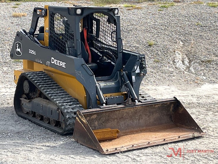 deere-325g-image-1