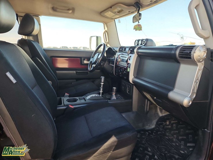 2007-toyota-fj-cruiser-image-15