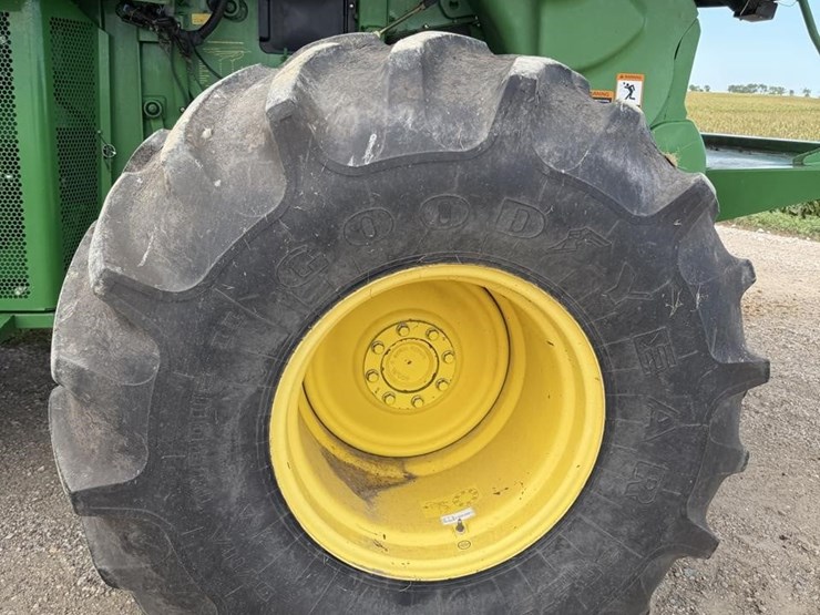 2009-john-deere-9770-sts-image-10
