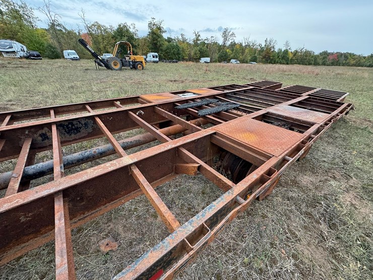 #1945-•-elite-flex-control-gooseneck-trailer-frame-image-21