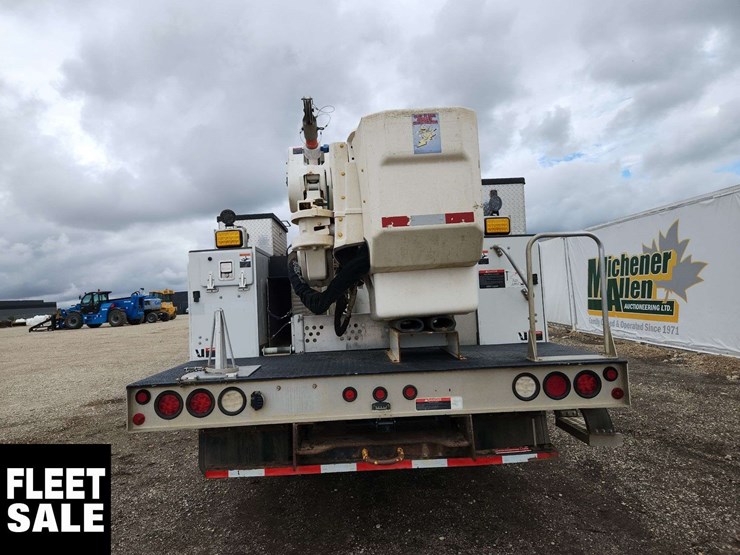 2021-ford-f550-image-6