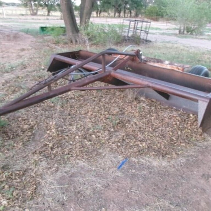 Box Blade, 12' Hydraulic Ratzlaff w/Cylinder