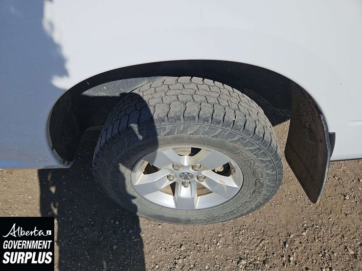 2014-dodge-1500-image-10