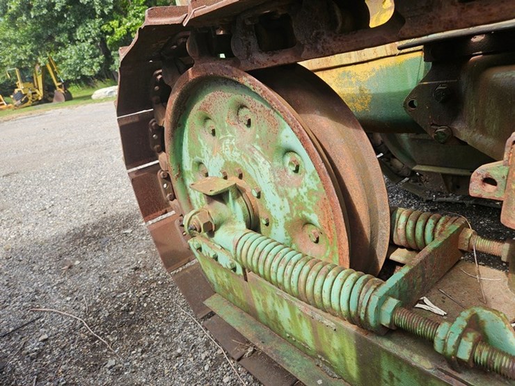 #2518-•-oliver-crawler-image-22
