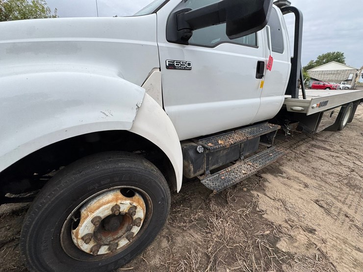 2015-ford-f650-image-12