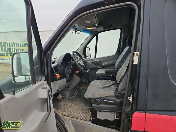 2013-mercedes-benz-sprinter-3500-image-13