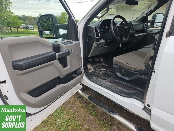 2015-ford-6.5-ft-image-16