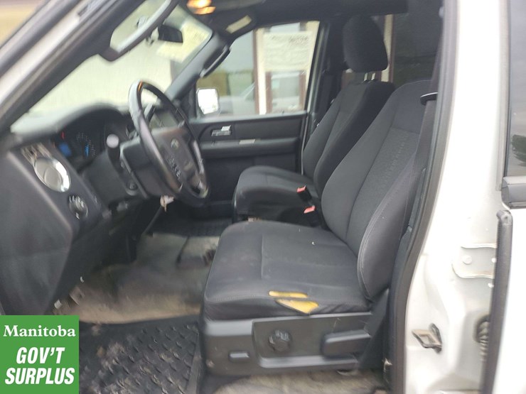 2015-ford-expedition-image-17