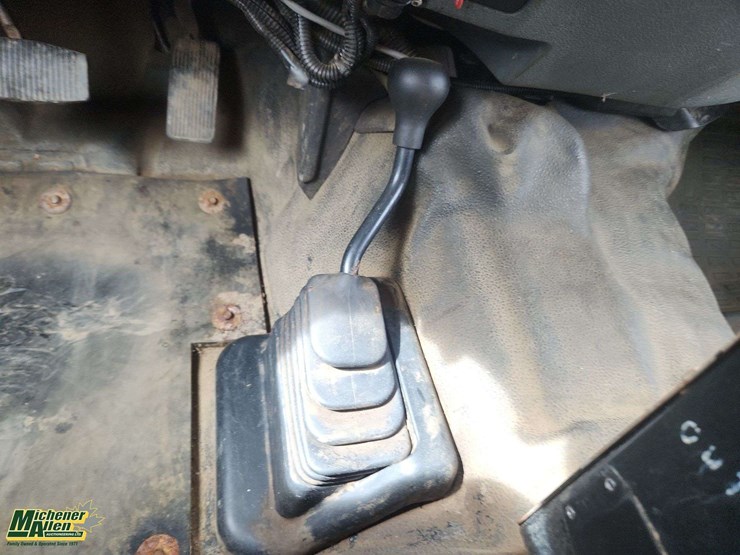 2013-ford-f550-image-23