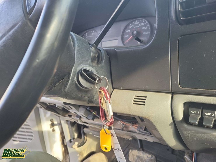 2005-ford-f550-image-17
