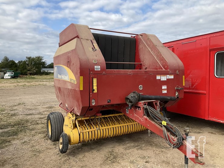 new-holland-br7090-image-2
