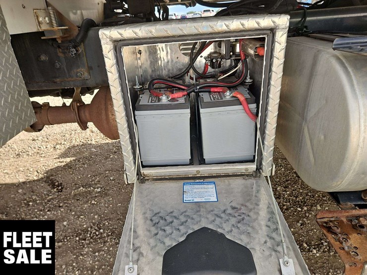 2015-international-durastar-4400-image-34