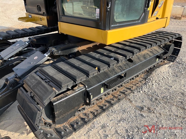 caterpillar-310-image-12