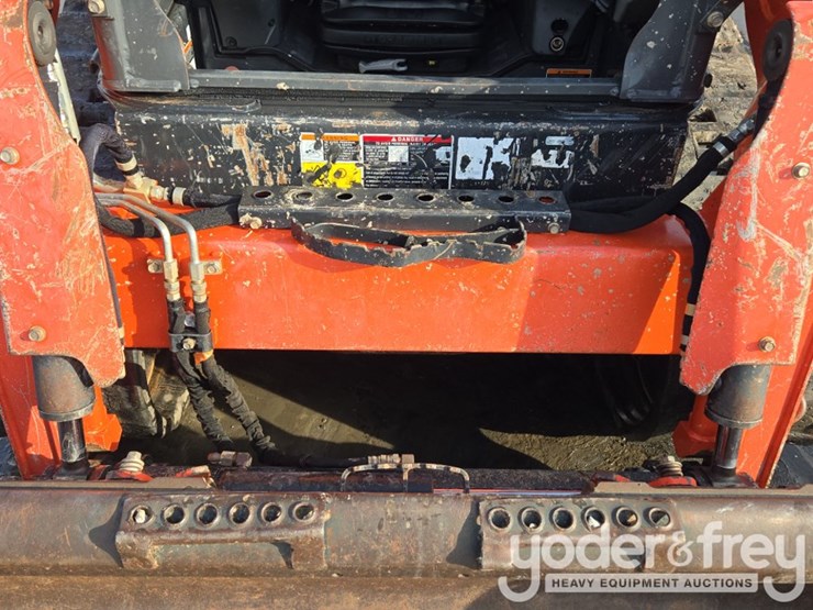 2023-kubota-svl65-2-image-21