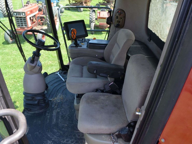 case-ih-8120-image-30