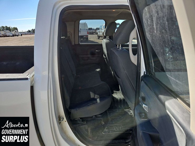 2014-dodge-1500-image-16