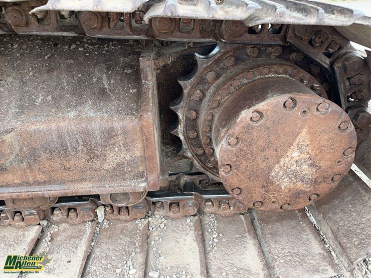 2011-deere-250g-lc-image-11