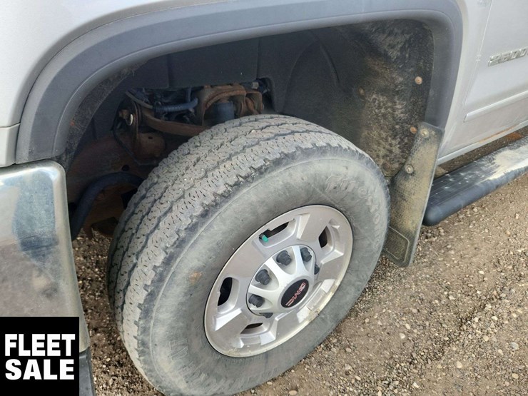 2019-gmc-sierra-2500hd-image-11