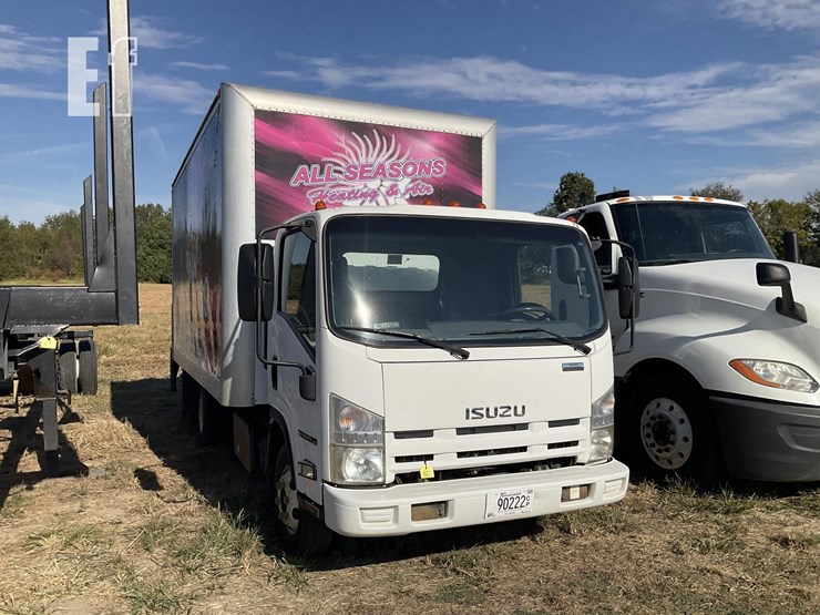 2015-isuzu-npr-hd-image-2