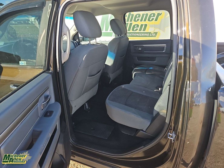 2013-dodge-1500-image-14