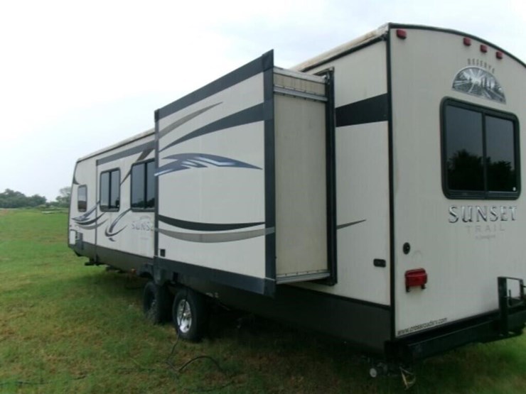 2013-sunset-trail-camper-image-2
