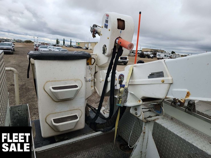 2019-ford-f550-image-40