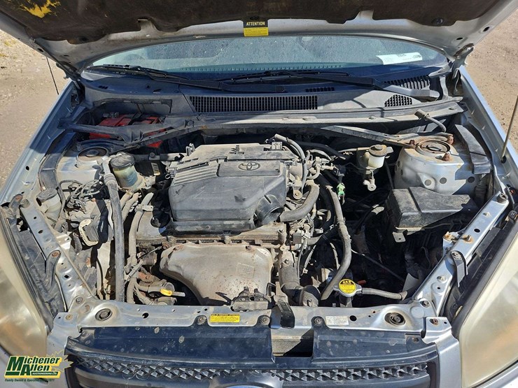 2004-toyota-rav4-image-25