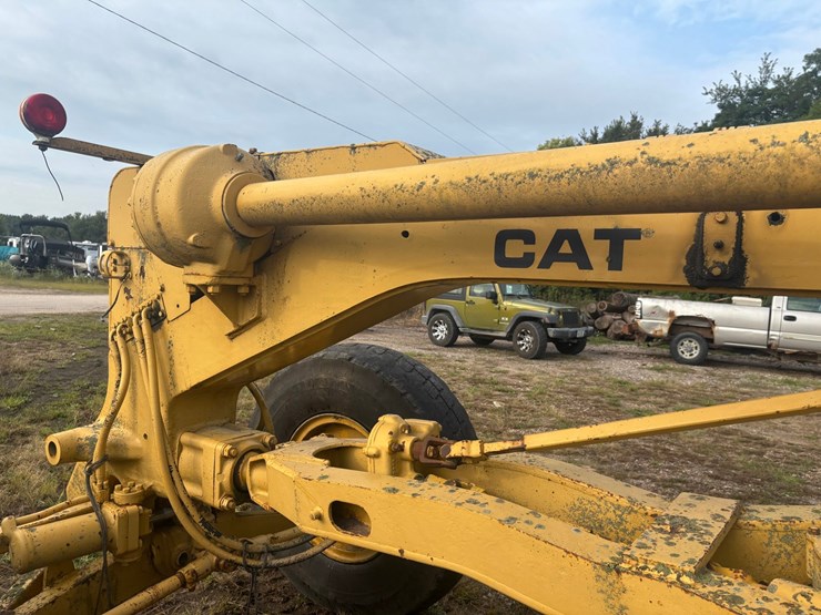 caterpillar-12-image-15