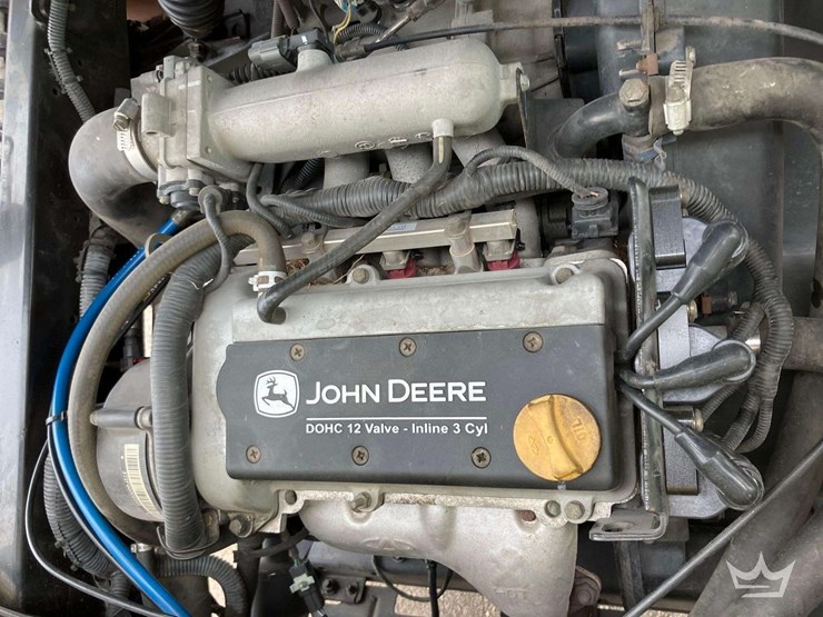 2016-john-deere-gator-image-5