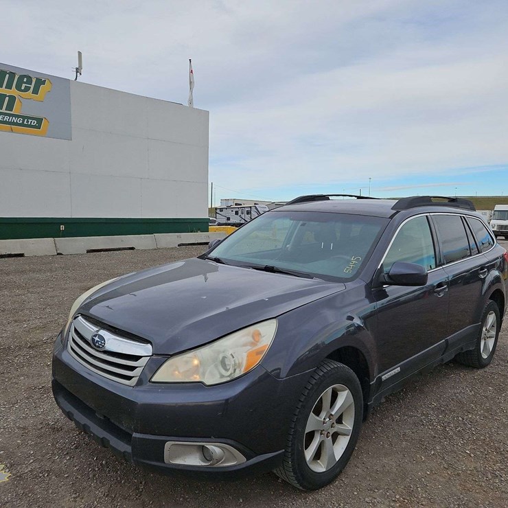 2011 SUBARU OUTBACK