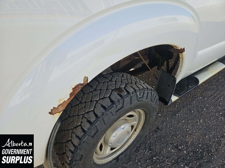 2011-ford-f350-image-32