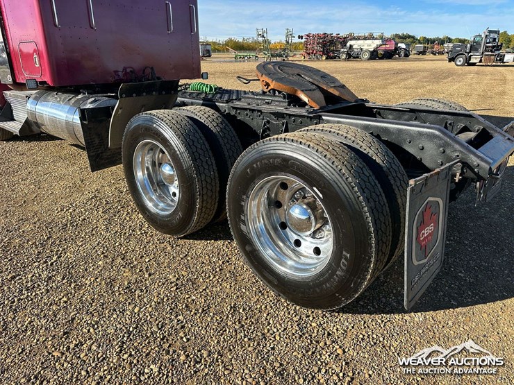 2011-kenworth-t800-image-54